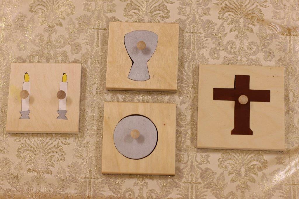 Altar Articles Puzzle Set